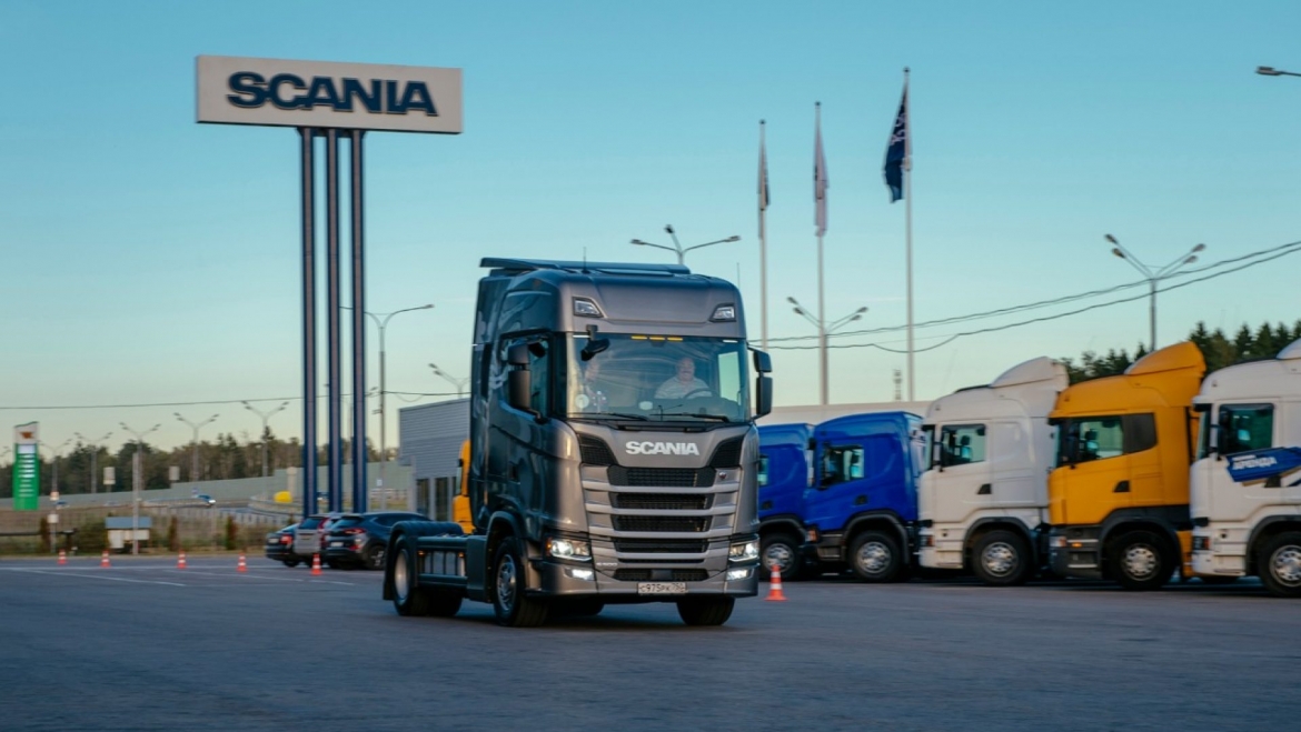 Scania S500 первым среди импортируемых в Россию грузовых автомобилей получил электронный ПТС