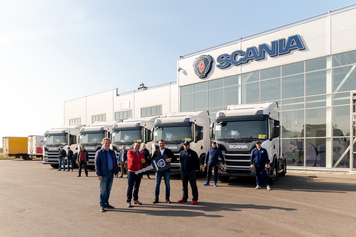 5.10.2020 компания ООО «Сканеж» отгрузила 13 тягачей Scania G410, работающих на газомоторном топливе, для крупного Белгородского клиента АО «СтройМатериалы».